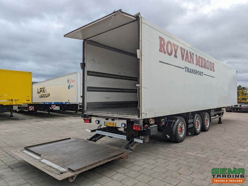 Schmitz Cargobull SKO 24 3-Assen SAF - KoelVriesTrailer - ThermoKing Maxima 1300 - Laadklep 3000KG - lift-as - Stuur-as - Isothermal semi-trailer: picture 1 Schmitz Cargobull SKO 24 3-Assen SAF - KoelVriesTrailer - ThermoKing Maxima 1300 - Laadklep 3000KG - lift-as - Stuur-as - Isothermal semi-trailer: picture 1
