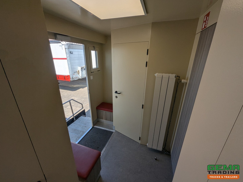 Latre OPF/1SA/19/00 1-Assige KantoorTrailer / MobileHome - Airco's - Toilet - Generator - Standkachel - 11/2025APK - Semi-trailer: picture 5 Latre OPF/1SA/19/00 1-Assige KantoorTrailer / MobileHome - Airco's - Toilet - Generator - Standkachel - 11/2025APK - Semi-trailer: picture 5
