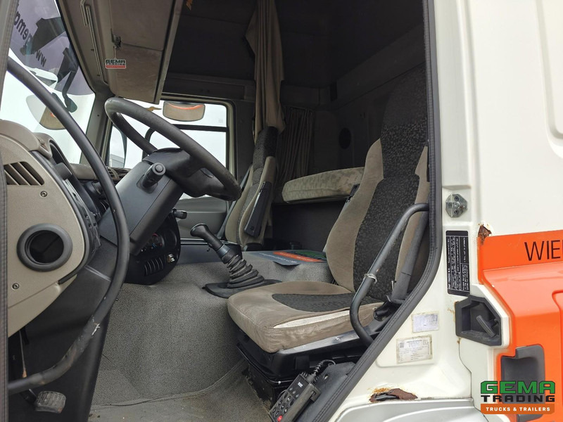 DAF CF75.250 4x2 SpaceCab Euro5 - Handgeschakeld - Airco - Tractor unit: picture 5 DAF CF75.250 4x2 SpaceCab Euro5 - Handgeschakeld - Airco - Tractor unit: picture 5