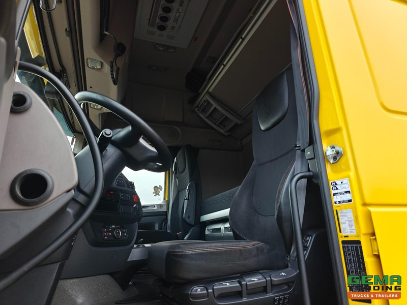 DAF XF 450 FT 4x2 SuperSpaceCab Euro6C - Retarder - Standairco - Dubbele Tanks - SMARTtachoV2 - 10/2026 APK - Tractor unit: picture 5 DAF XF 450 FT 4x2 SuperSpaceCab Euro6C - Retarder - Standairco - Dubbele Tanks - SMARTtachoV2 - 10/2026 APK - Tractor unit: picture 5