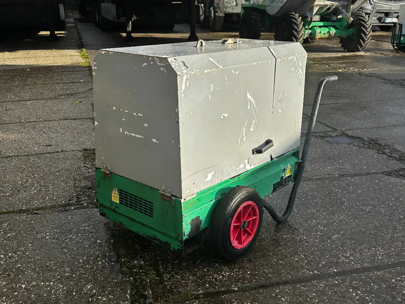 Harrington HRD060D 6 KVA GENERATOR 110V+230V - Generator set: picture 5 Harrington HRD060D 6 KVA GENERATOR 110V+230V - Generator set: picture 5