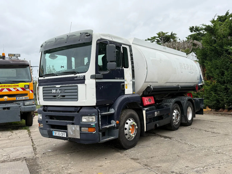 MAN TGA 26.430 6X2 Fuel Tank 21.000L 3 Comp + 2 Pump D20 Engine - Tank truck: picture 2 MAN TGA 26.430 6X2 Fuel Tank 21.000L 3 Comp + 2 Pump D20 Engine - Tank truck: picture 2