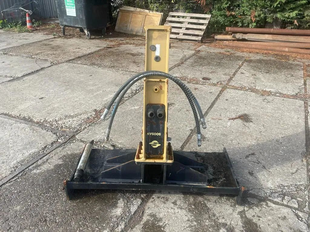 Soosan SB30 Hydraulic Breaker Skid steer Soosan SB30 Hydraulic Breaker Skid steer - Hydraulic hammer for Construction machinery: picture 3 Soosan SB30 Hydraulic Breaker Skid steer Soosan SB30 Hydraulic Breaker Skid steer - Hydraulic hammer for Construction machinery: picture 3