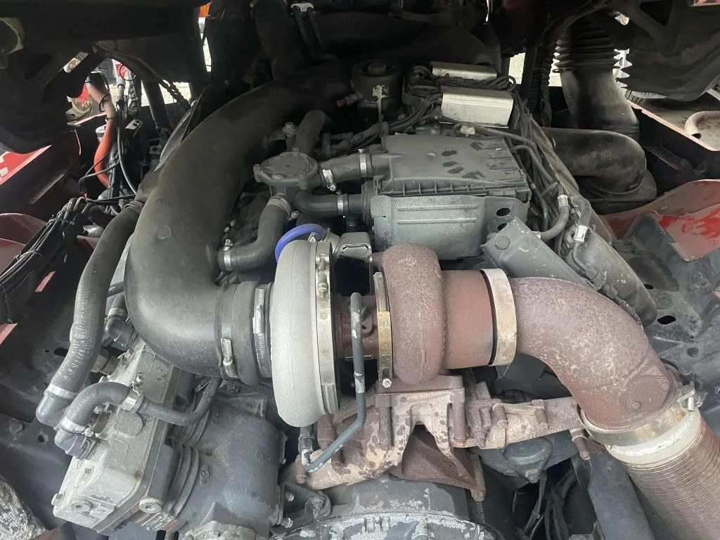 Tractor unit Scania R560 V8 4X2 Tractor-unit Retarder Euro5 Scania R560 V8 4X2 Tractor-unit Retarder Euro5: picture 17