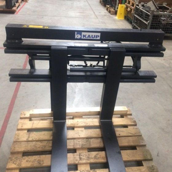 Kaup Fork positioner - Attachment for Material handling equipment: picture 5 Kaup Fork positioner - Attachment for Material handling equipment: picture 5