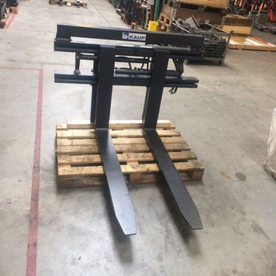 Kaup Fork positioner - Attachment for Material handling equipment: picture 2 Kaup Fork positioner - Attachment for Material handling equipment: picture 2