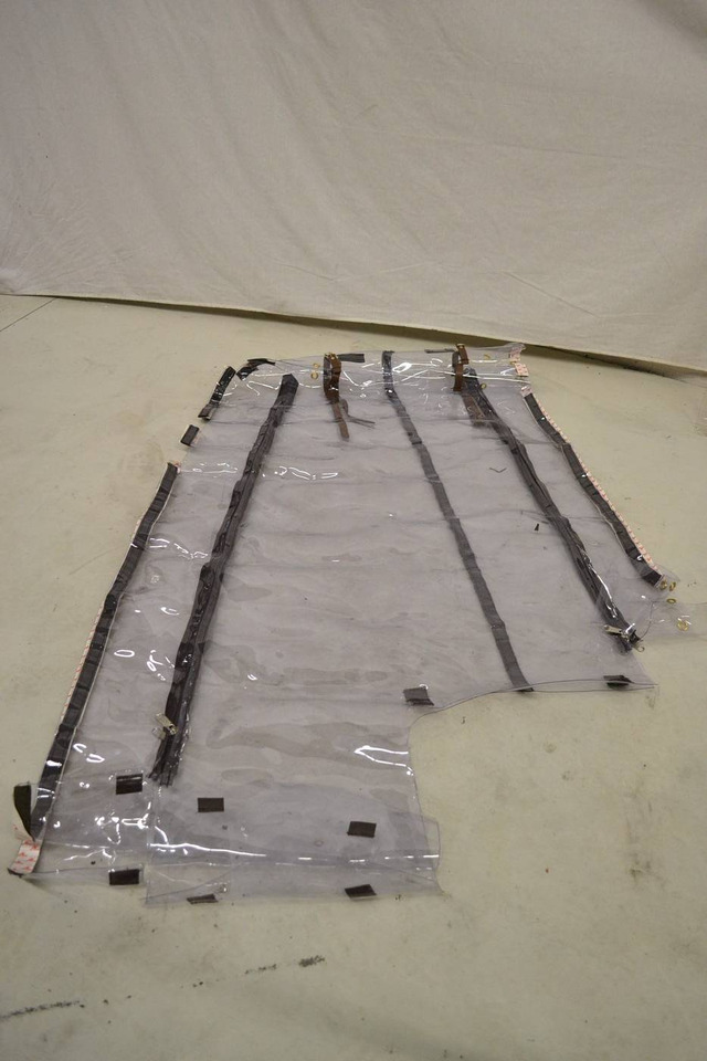 Window and parts for Material handling equipment Canvas Cabin Nissan TX: picture 7