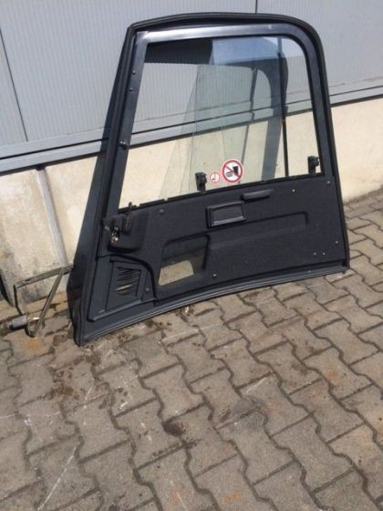 Door right for Linde series 386. - Door and parts for Material handling equipment: picture 3 Door right for Linde series 386. - Door and parts for Material handling equipment: picture 3