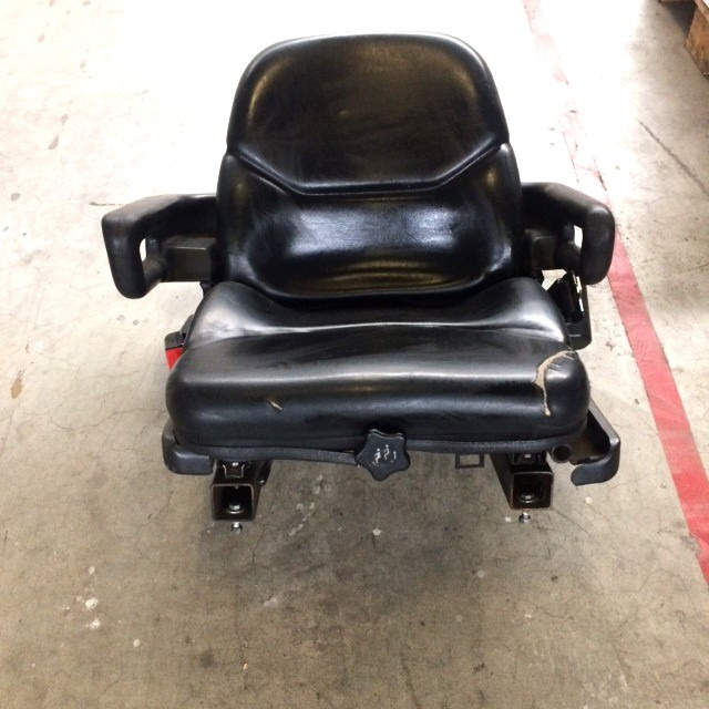 HYSTER seat for forklift - Cab and interior for Forklift: picture 2 HYSTER seat for forklift - Cab and interior for Forklift: picture 2