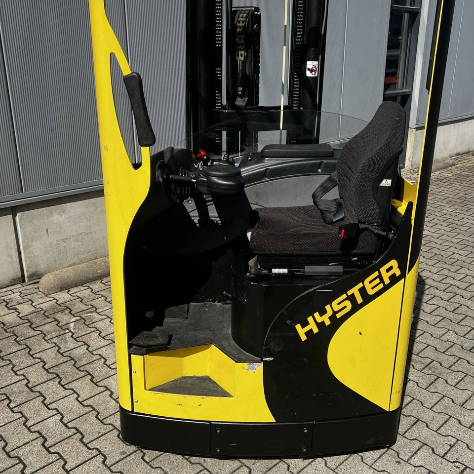 Hyster R1.4H - Reach truck: picture 4 Hyster R1.4H - Reach truck: picture 4
