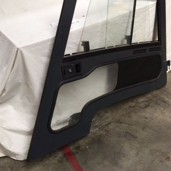 Left door for Linde series 387 - Door and parts for Material handling equipment: picture 3 Left door for Linde series 387 - Door and parts for Material handling equipment: picture 3