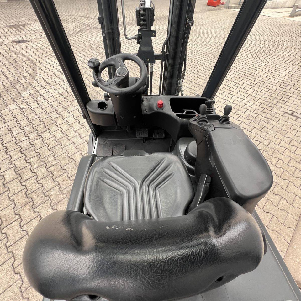 Linde E20PL (386-02) EVO - Electric forklift: picture 4 Linde E20PL (386-02) EVO - Electric forklift: picture 4