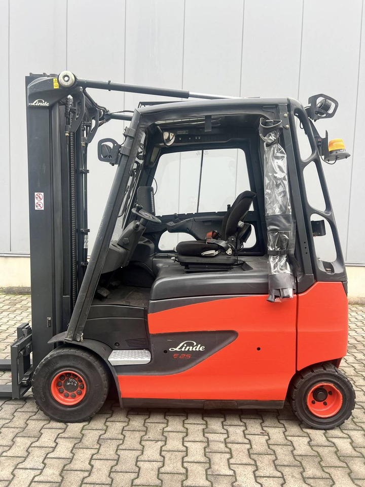 Linde E25/600HL (387) - Electric forklift: picture 2 Linde E25/600HL (387) - Electric forklift: picture 2
