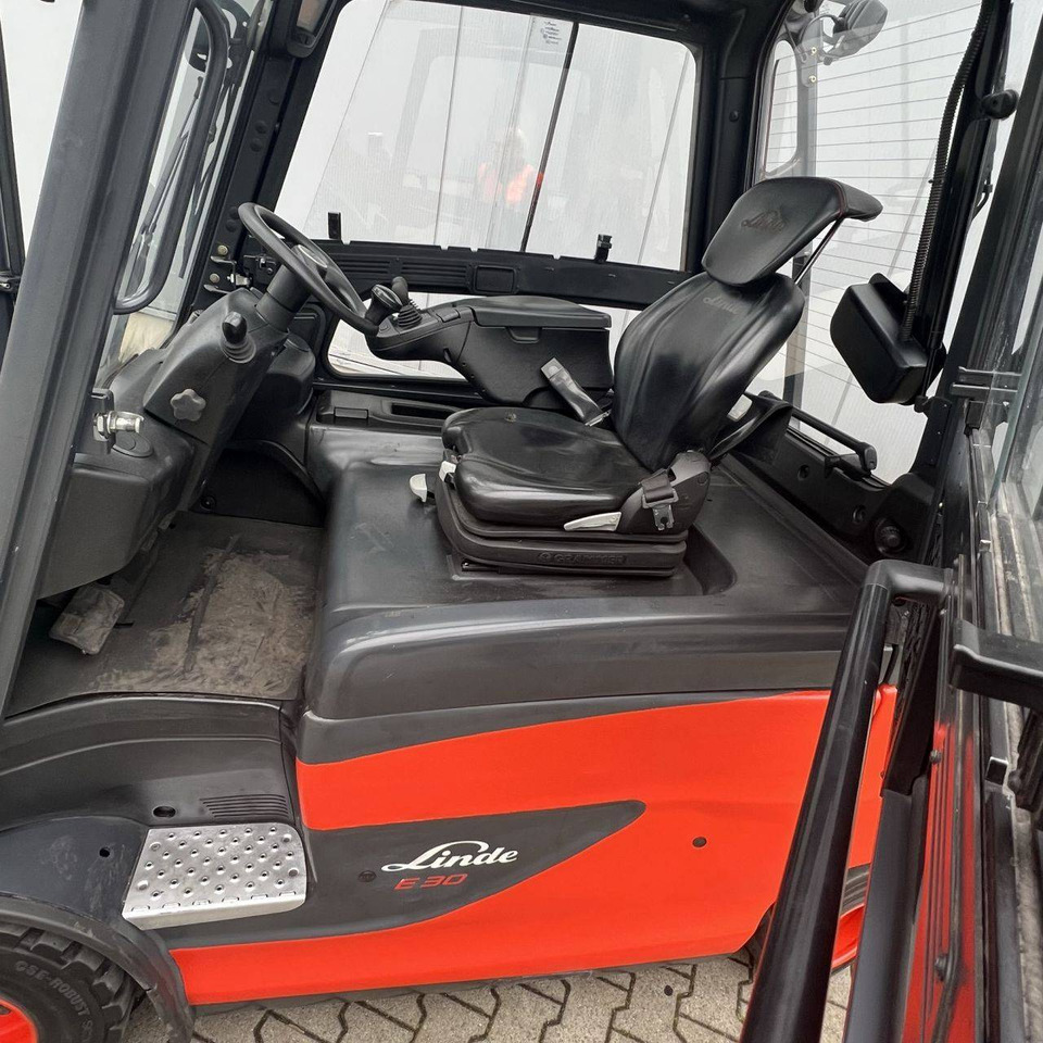 Electric forklift Linde E30/600 HL (387): picture 7 Electric forklift Linde E30/600 HL (387): picture 7