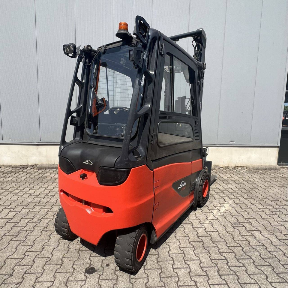 Linde E30/600 HL (387) - Electric forklift: picture 2 Linde E30/600 HL (387) - Electric forklift: picture 2