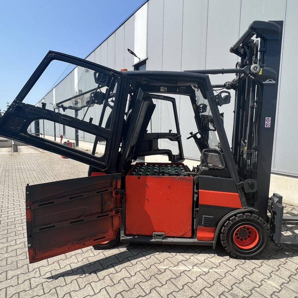 Electric forklift Linde E30/600 HL (387): picture 7