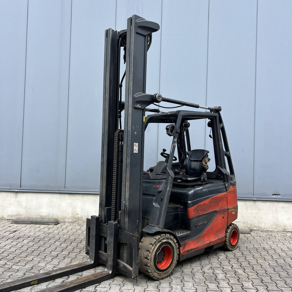 Linde E30/600H (387) - Electric forklift: picture 1 Linde E30/600H (387) - Electric forklift: picture 1