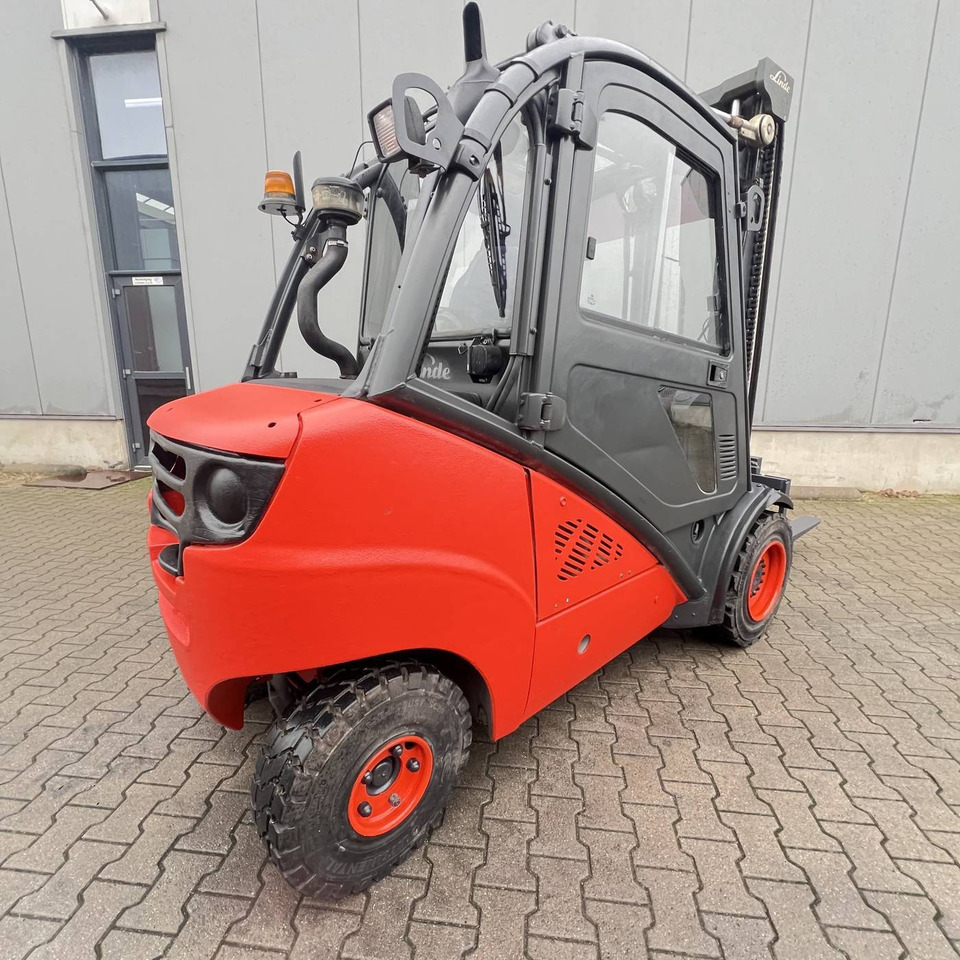 Linde H30D (393) - Diesel forklift: picture 2 Linde H30D (393) - Diesel forklift: picture 2