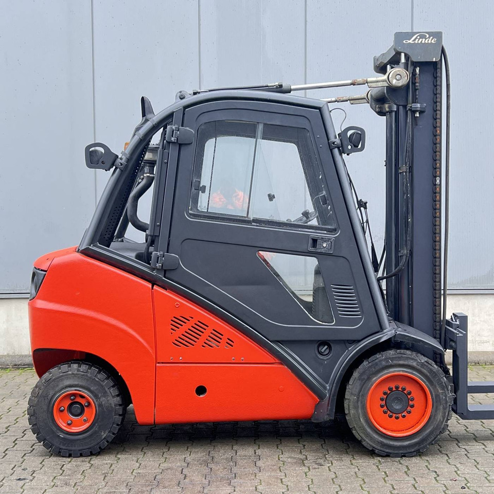 Linde H30D (393) - Diesel forklift: picture 3 Linde H30D (393) - Diesel forklift: picture 3
