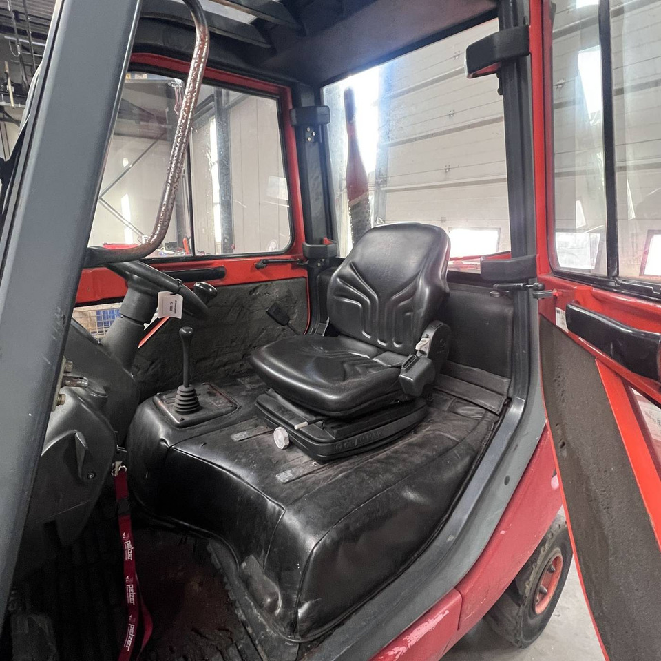 Linde H30T (351) - LPG forklift: picture 4 Linde H30T (351) - LPG forklift: picture 4