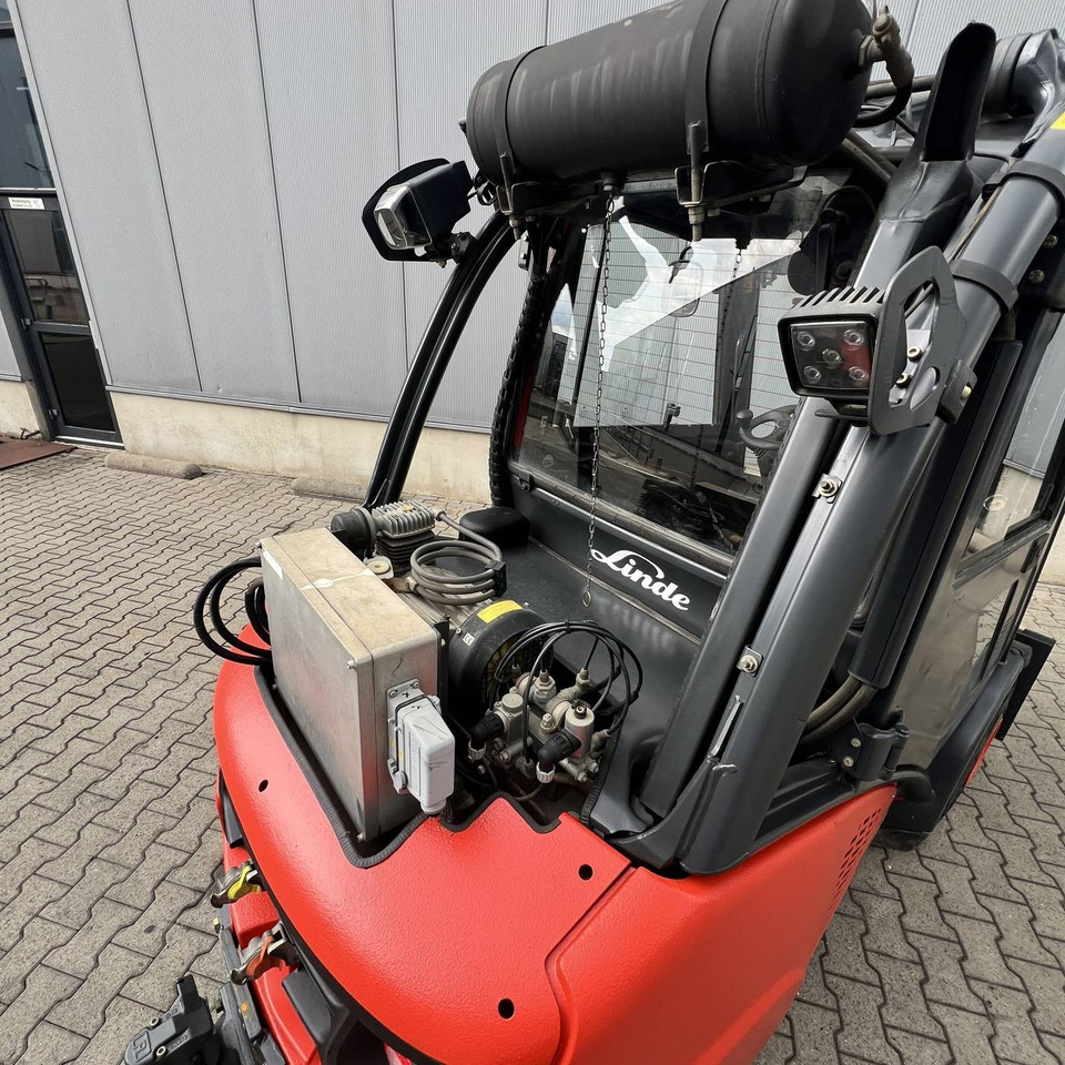 Diesel forklift Linde H35D (393-02) EVO: picture 12
