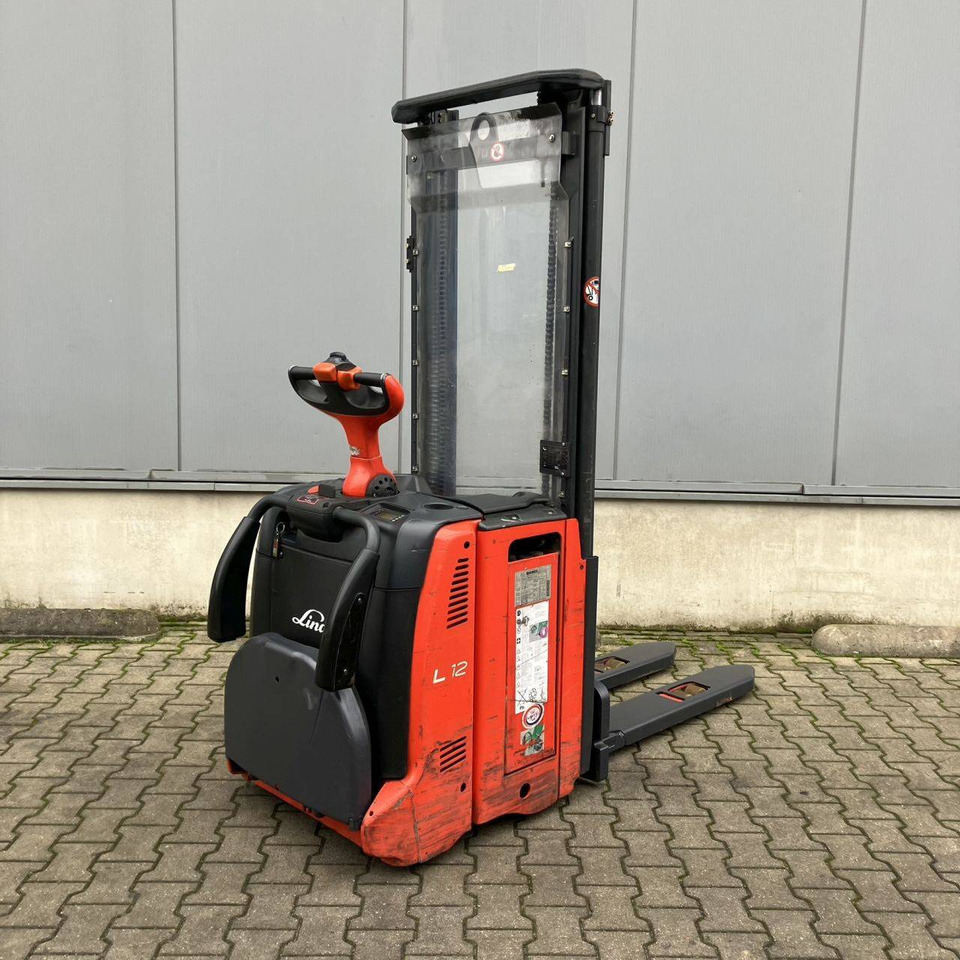 Linde L12AP (133) - Stacker: picture 1 Linde L12AP (133) - Stacker: picture 1
