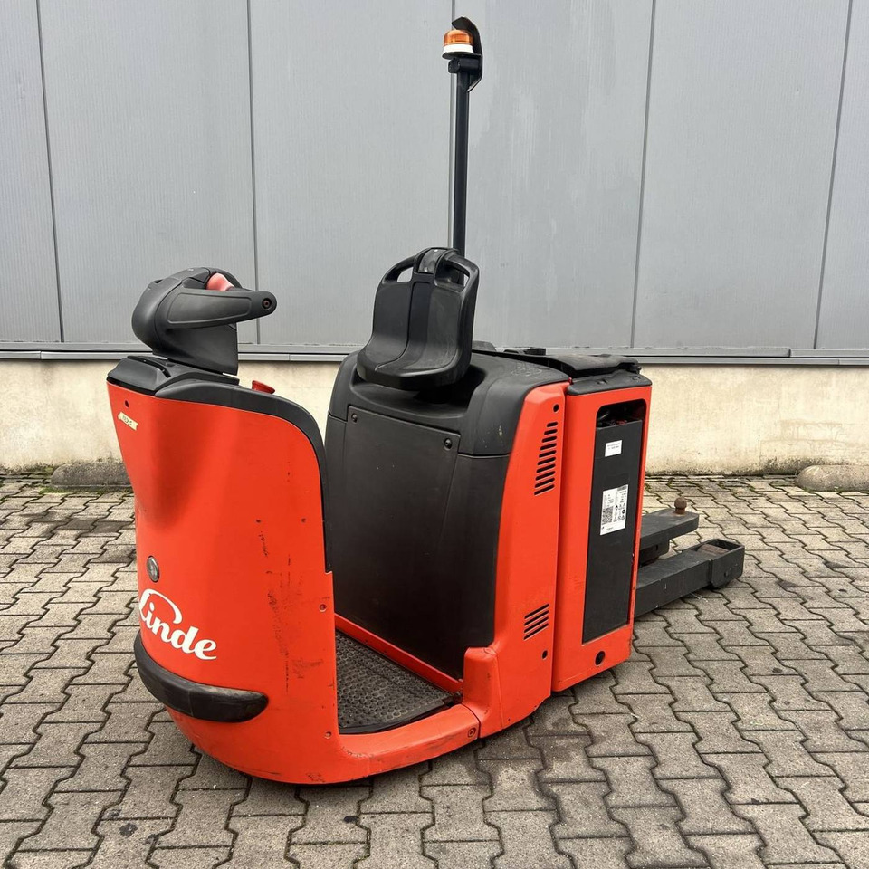 Linde P30 (132) - Tow tractor: picture 5 Linde P30 (132) - Tow tractor: picture 5