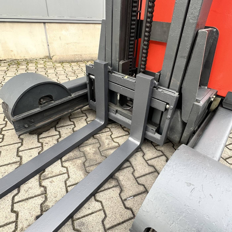Linde R20G-12 (115) - Reach truck: picture 3 Linde R20G-12 (115) - Reach truck: picture 3