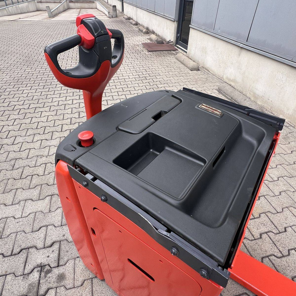 Pallet truck Linde T30 (1153): picture 10