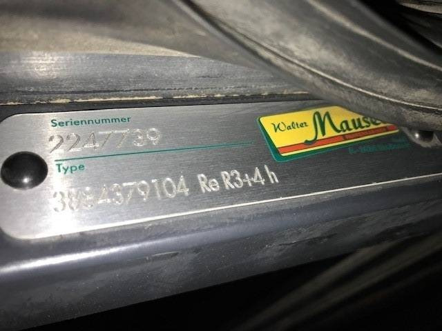 Right door for Linde 387 /388 series - Door and parts for Material handling equipment: picture 5 Right door for Linde 387 /388 series - Door and parts for Material handling equipment: picture 5