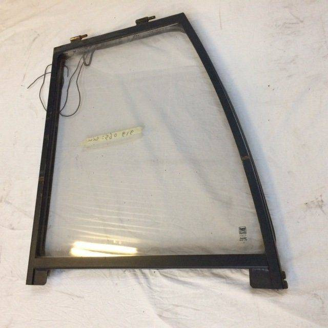 Side window right for Linde series 115 - Window and parts for Material handling equipment: picture 1 Side window right for Linde series 115 - Window and parts for Material handling equipment: picture 1