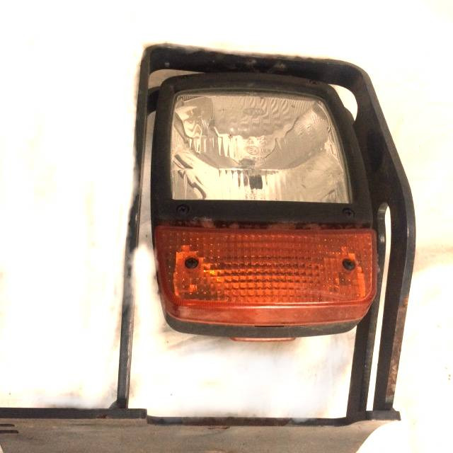 Spotlight front roadlamp for Linde H50-80, Series 396 - Lights/ Lighting for Material handling equipment: picture 2 Spotlight front roadlamp for Linde H50-80, Series 396 - Lights/ Lighting for Material handling equipment: picture 2