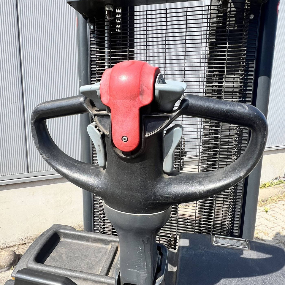 Still EGVS14 - Stacker: picture 4 Still EGVS14 - Stacker: picture 4