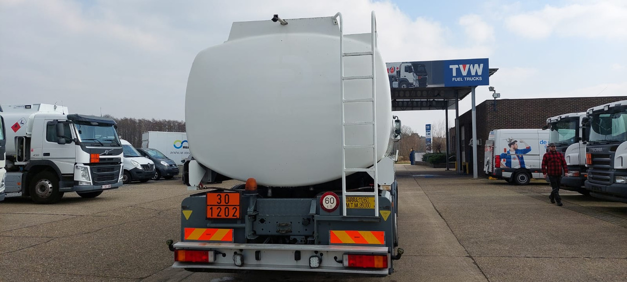 Tank truck MAN HS 26 FNLC: picture 13