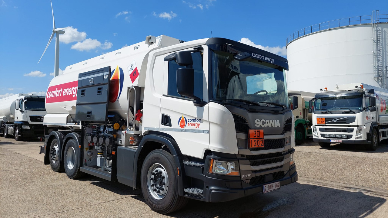 Tank truck SCANIA P370: picture 8