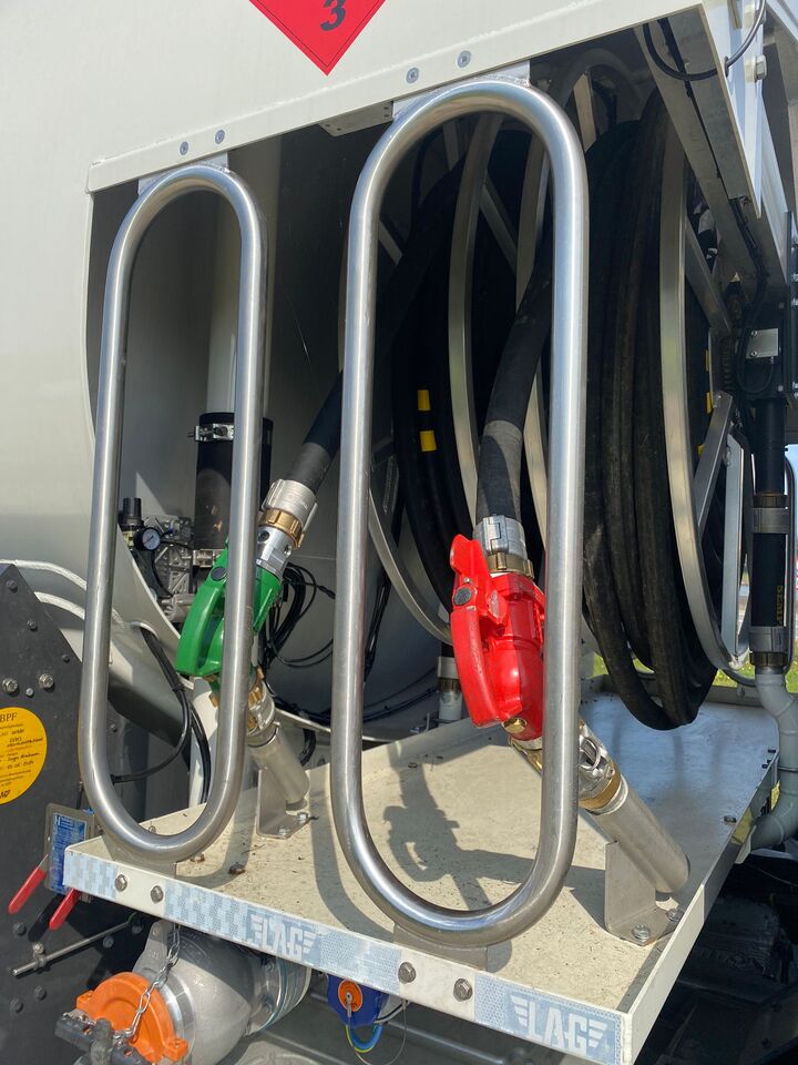 VOLVO FM430HP - Tank truck: picture 3 VOLVO FM430HP - Tank truck: picture 3
