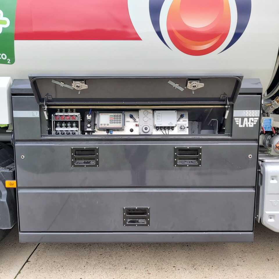 VOLVO FM430HP - Tank truck: picture 2 VOLVO FM430HP - Tank truck: picture 2
