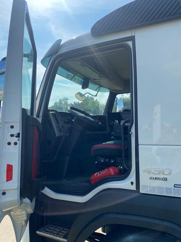 VOLVO FM430HP - Tank truck: picture 4 VOLVO FM430HP - Tank truck: picture 4