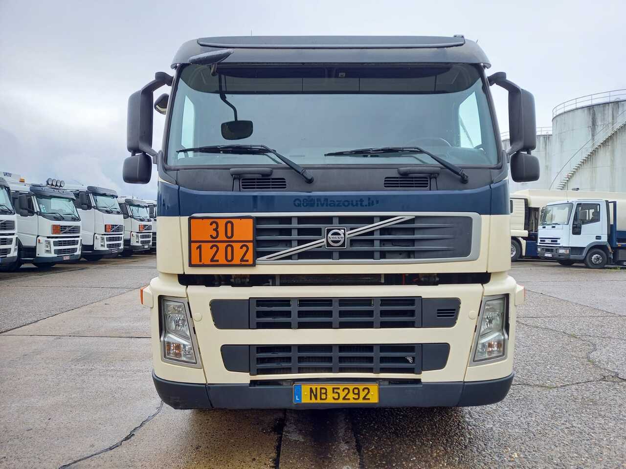 Tank truck Volvo FM: picture 5