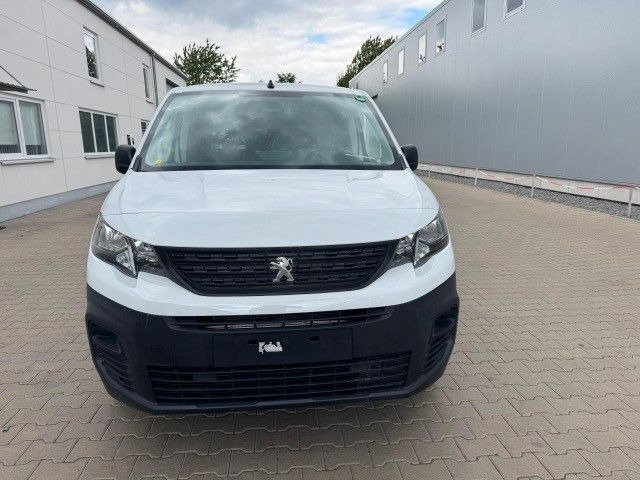 Peugeot Partner Premium Elektro, L2H1, 100 kW, Kamera - Small van, Electric van: picture 2 Peugeot Partner Premium Elektro, L2H1, 100 kW, Kamera - Small van, Electric van: picture 2