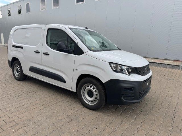 Peugeot Partner Premium Elektro, L3H1, 100 kW, Kamera - Small van, Electric van: picture 1 Peugeot Partner Premium Elektro, L3H1, 100 kW, Kamera - Small van, Electric van: picture 1