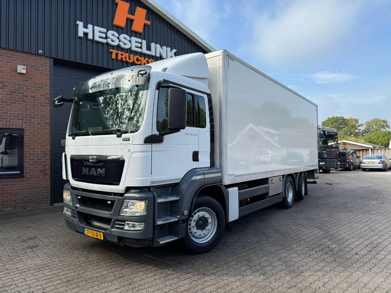 MAN TGS 26.320 Koffer Stuuras AHK 3.000KG LBW 353.980KM! NL Truck APK/TUV 11-03-2026 - Box truck: picture 1 MAN TGS 26.320 Koffer Stuuras AHK 3.000KG LBW 353.980KM! NL Truck APK/TUV 11-03-2026 - Box truck: picture 1