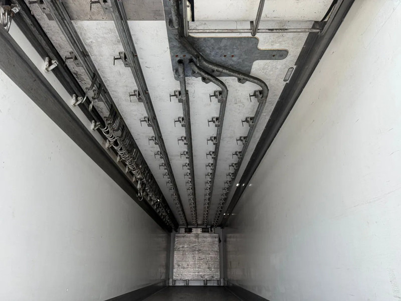 Schmitz Cargobull SKO 24 5x Meatrails Rohrbahnen Fleisch Carrier Vector 1950MT - Isothermal semi-trailer: picture 4 Schmitz Cargobull SKO 24 5x Meatrails Rohrbahnen Fleisch Carrier Vector 1950MT - Isothermal semi-trailer: picture 4