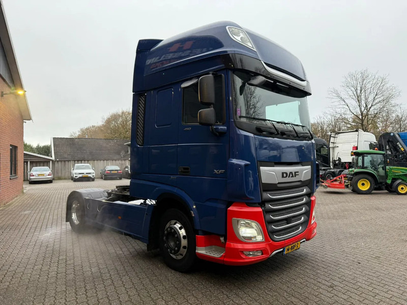 DAF XF 450 SSC Super Space LED Standairco Leer NL Truck APK 14-01-2026 - Tractor unit: picture 4 DAF XF 450 SSC Super Space LED Standairco Leer NL Truck APK 14-01-2026 - Tractor unit: picture 4