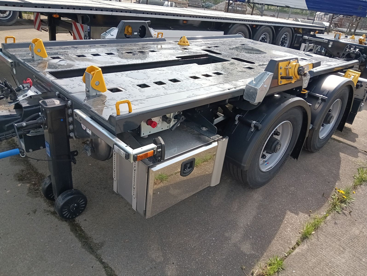 Hüffermann 2-A-MINI-CARRIER SAFETYFIX VERZINKT NEU FULLOPTI - Roll-off/ Skip trailer: picture 1 Hüffermann 2-A-MINI-CARRIER SAFETYFIX VERZINKT NEU FULLOPTI - Roll-off/ Skip trailer: picture 1