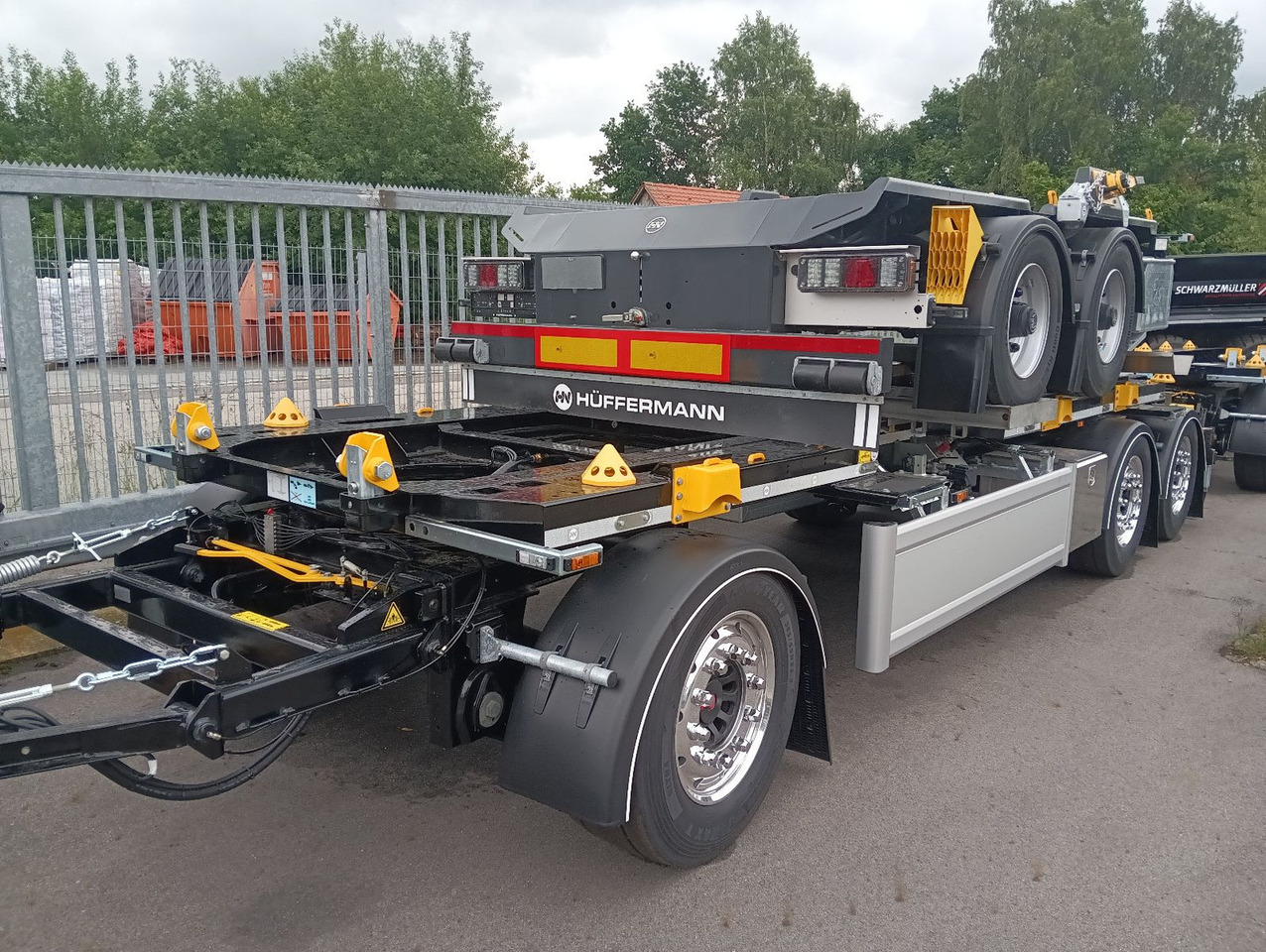 Hüffermann 3-A VARIO-CARRIER SAF NEU VERZINKT LiftAlufelgen - Roll-off/ Skip trailer: picture 3 Hüffermann 3-A VARIO-CARRIER SAF NEU VERZINKT LiftAlufelgen - Roll-off/ Skip trailer: picture 3