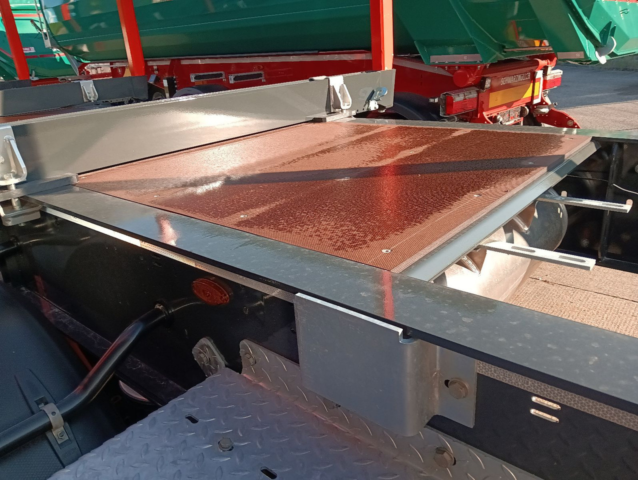Schwarzmüller 3-A Rungensattel 6xExte144S 5560kg NEU sofort Schwarzmüller 3-A Rungensattel 6xExte144S 5560kg NEU sofort leasing Schwarzmüller 3-A Rungensattel 6xExte144S 5560kg NEU sofort Schwarzmüller 3-A Rungensattel 6xExte144S 5560kg NEU sofort: picture 9