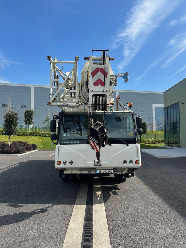 LIEBHERR LTM1055-3.1 - All terrain crane: picture 2 LIEBHERR LTM1055-3.1 - All terrain crane: picture 2
