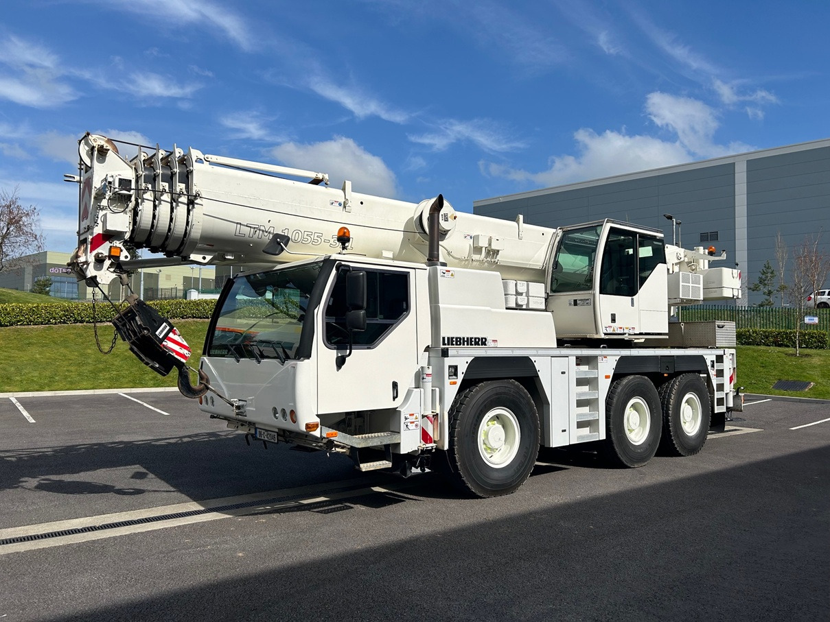 LIEBHERR LTM1055-3.1 - All terrain crane: picture 1 LIEBHERR LTM1055-3.1 - All terrain crane: picture 1