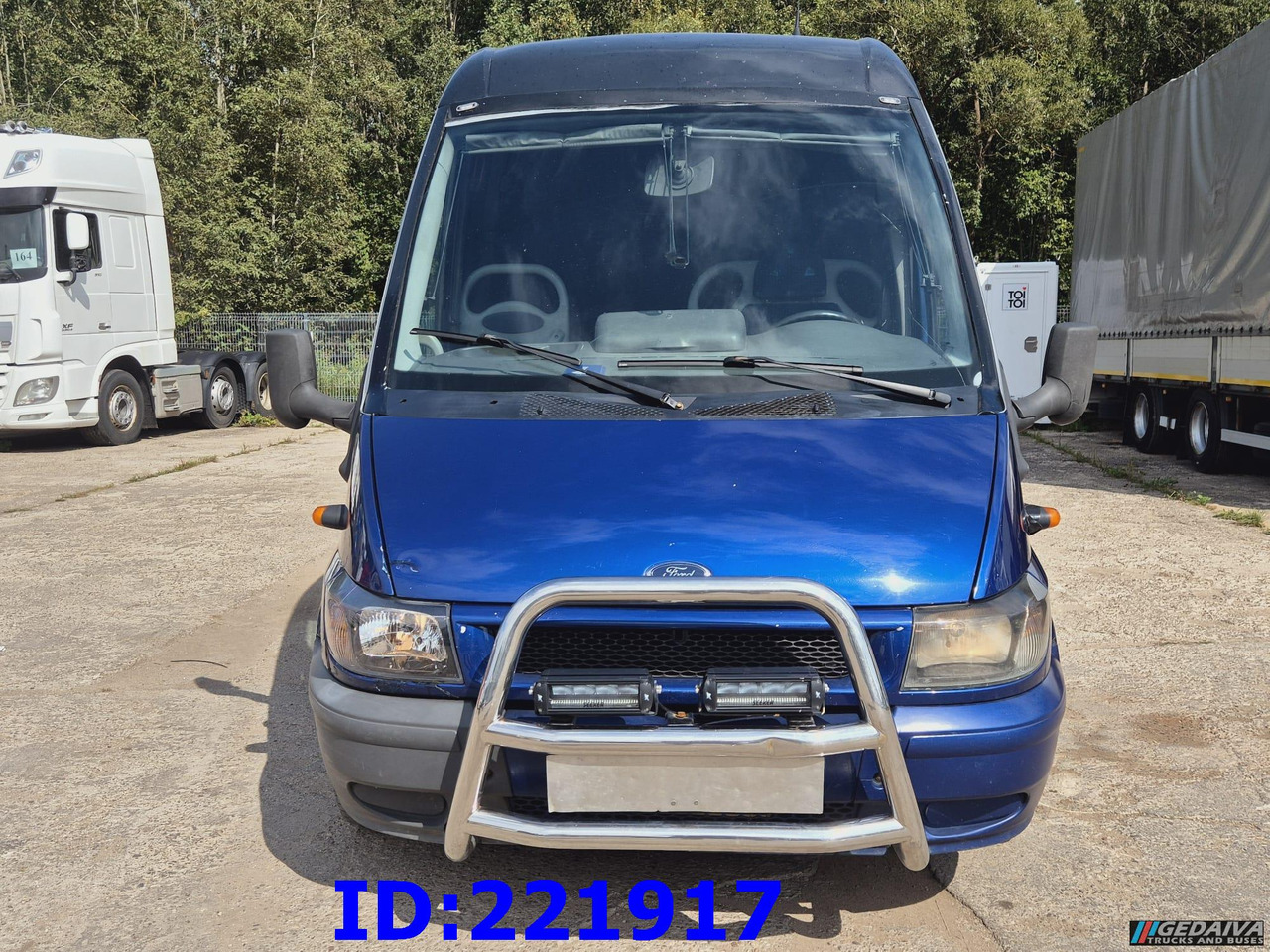 FORD Sunset VIP 17-seats - Coach: picture 4 FORD Sunset VIP 17-seats - Coach: picture 4